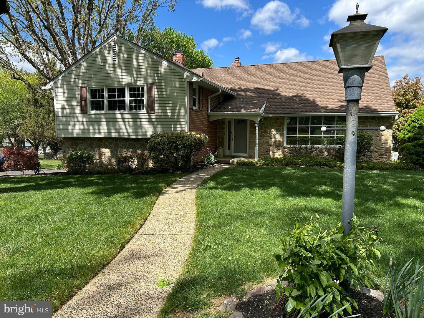 297 Moreland Road  Huntingdon Valley PA 19006 photo