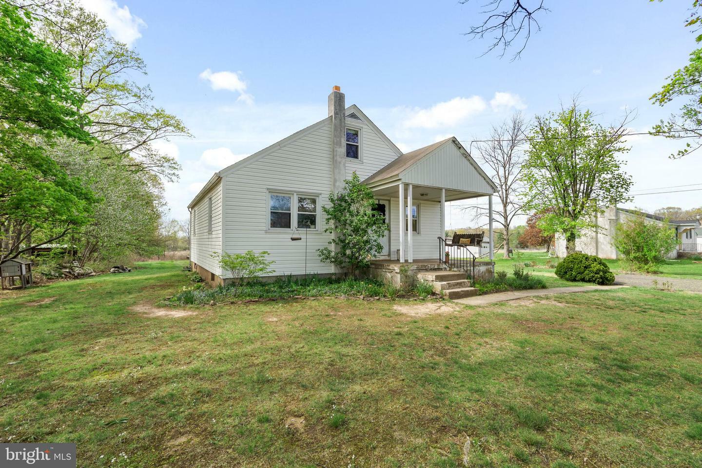 Property Photo: 503 Schoolhouse Road PA 18960
