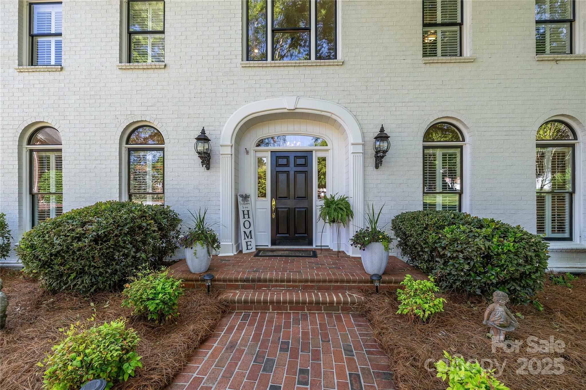 Property Photo: 2556 Howerton Court NC 28270