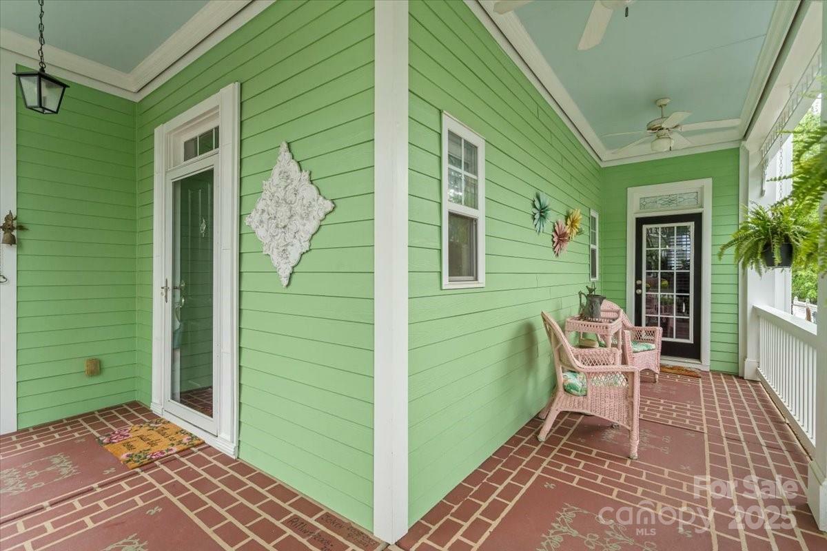 Property Photo: 136 Water Oak Drive NC 28117