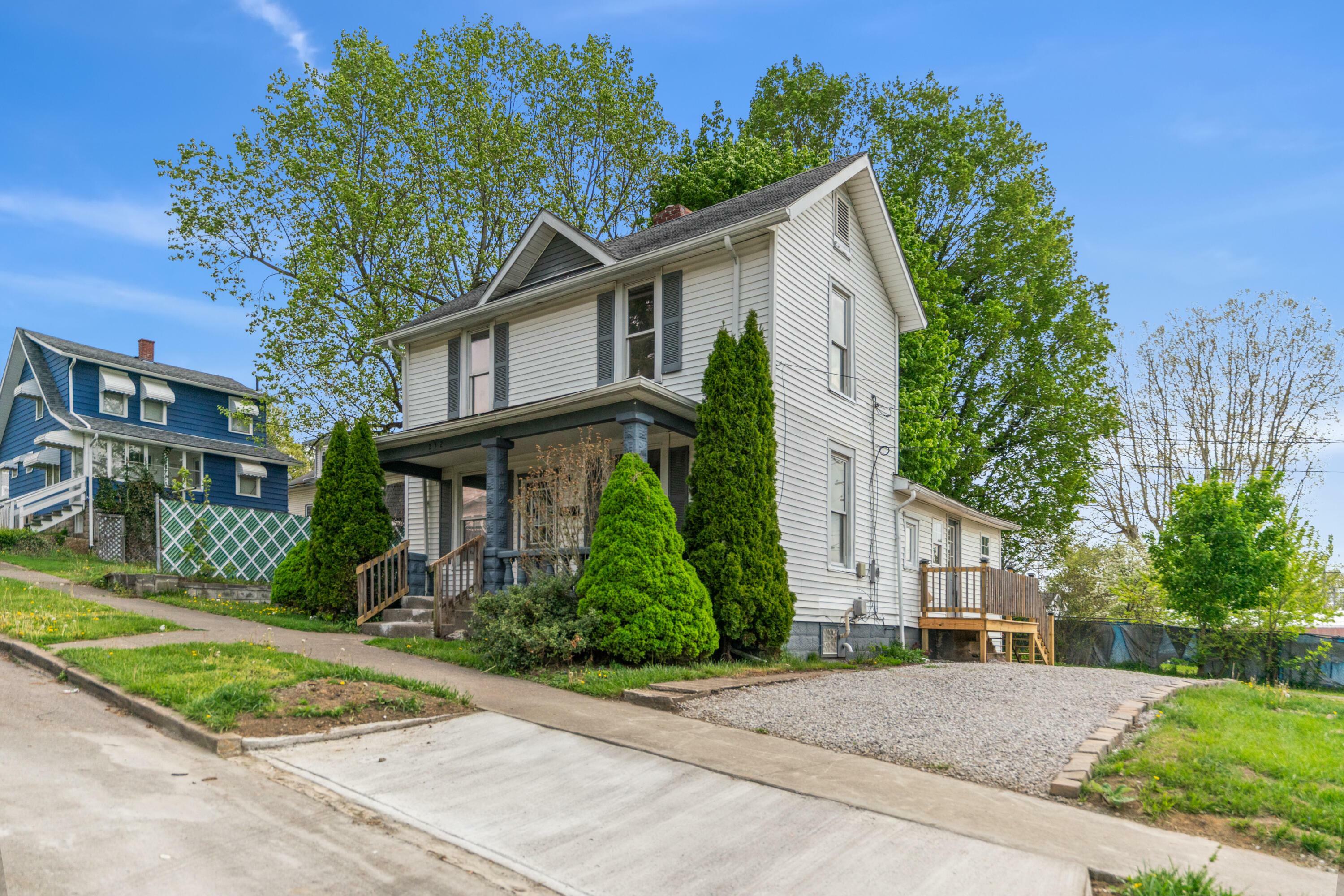 Property Photo: 232 Rosehill Avenue OH 43055