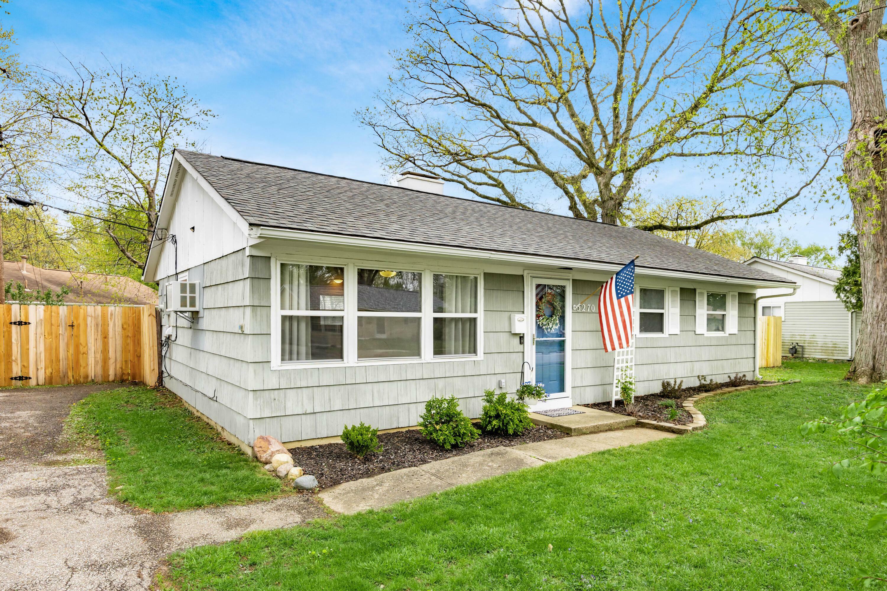Property Photo: 5270 Crescent Drive OH 43026