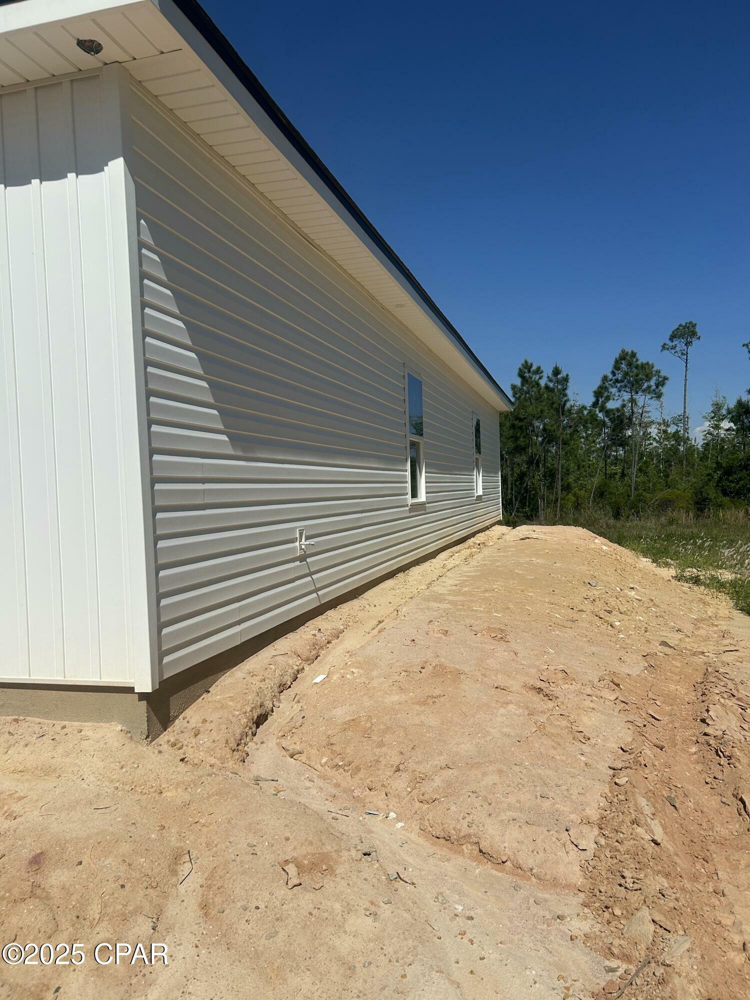 Property Photo: 5114 Debi Road FL 32404