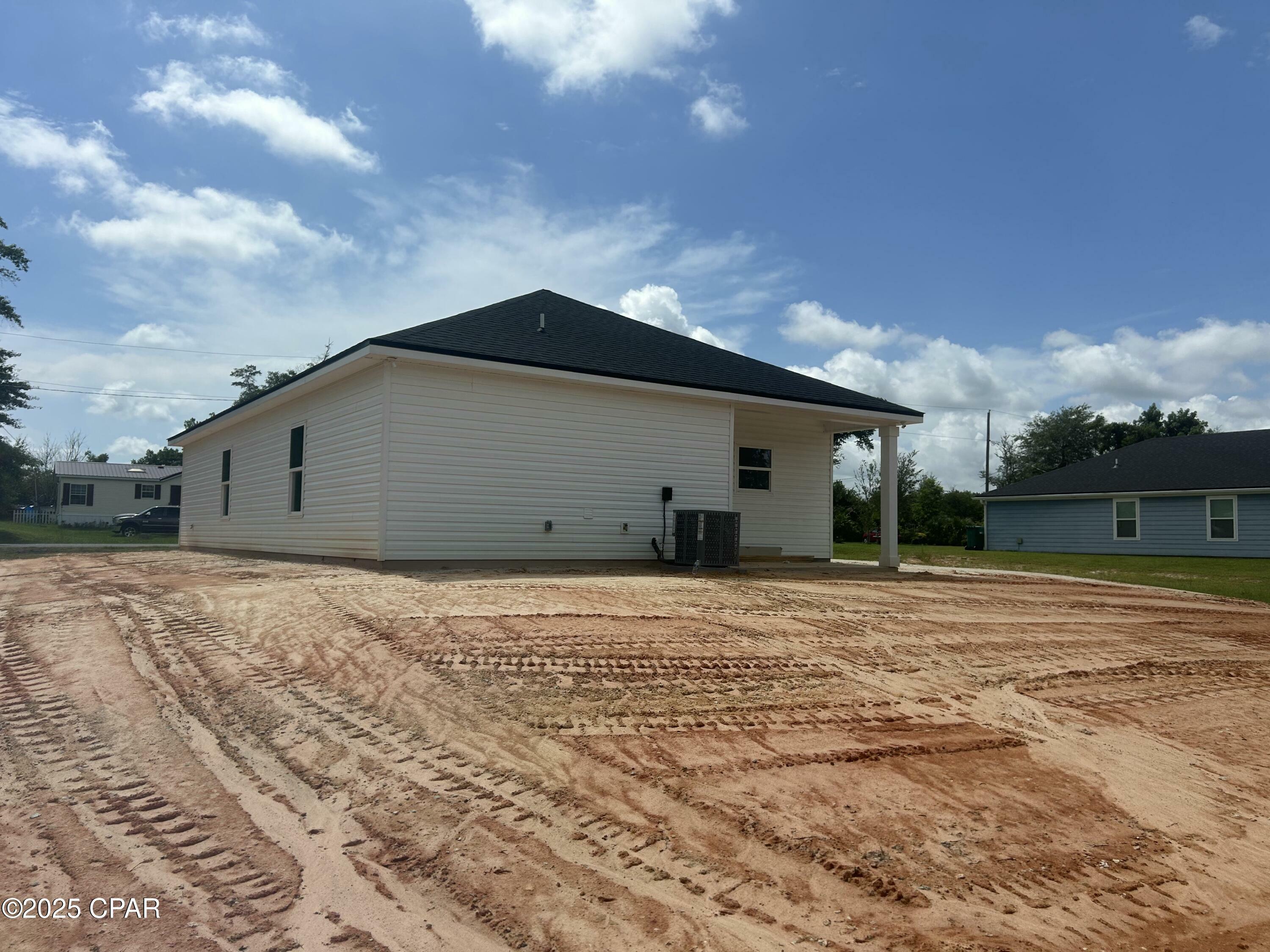 Property Photo: 5114 Debi Road FL 32404