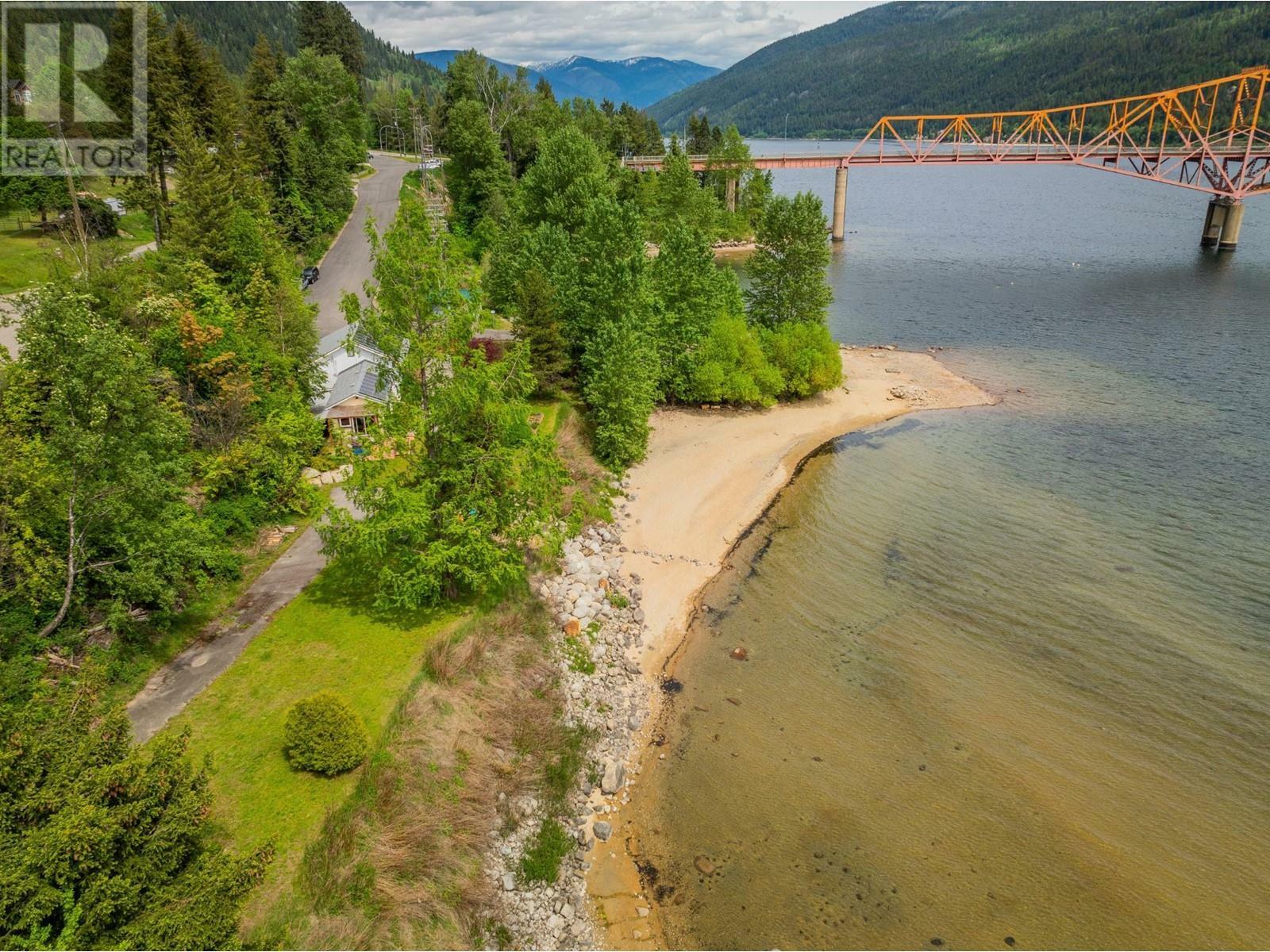 Property Photo: 606 Jorgensen Road BC V1L 6M6