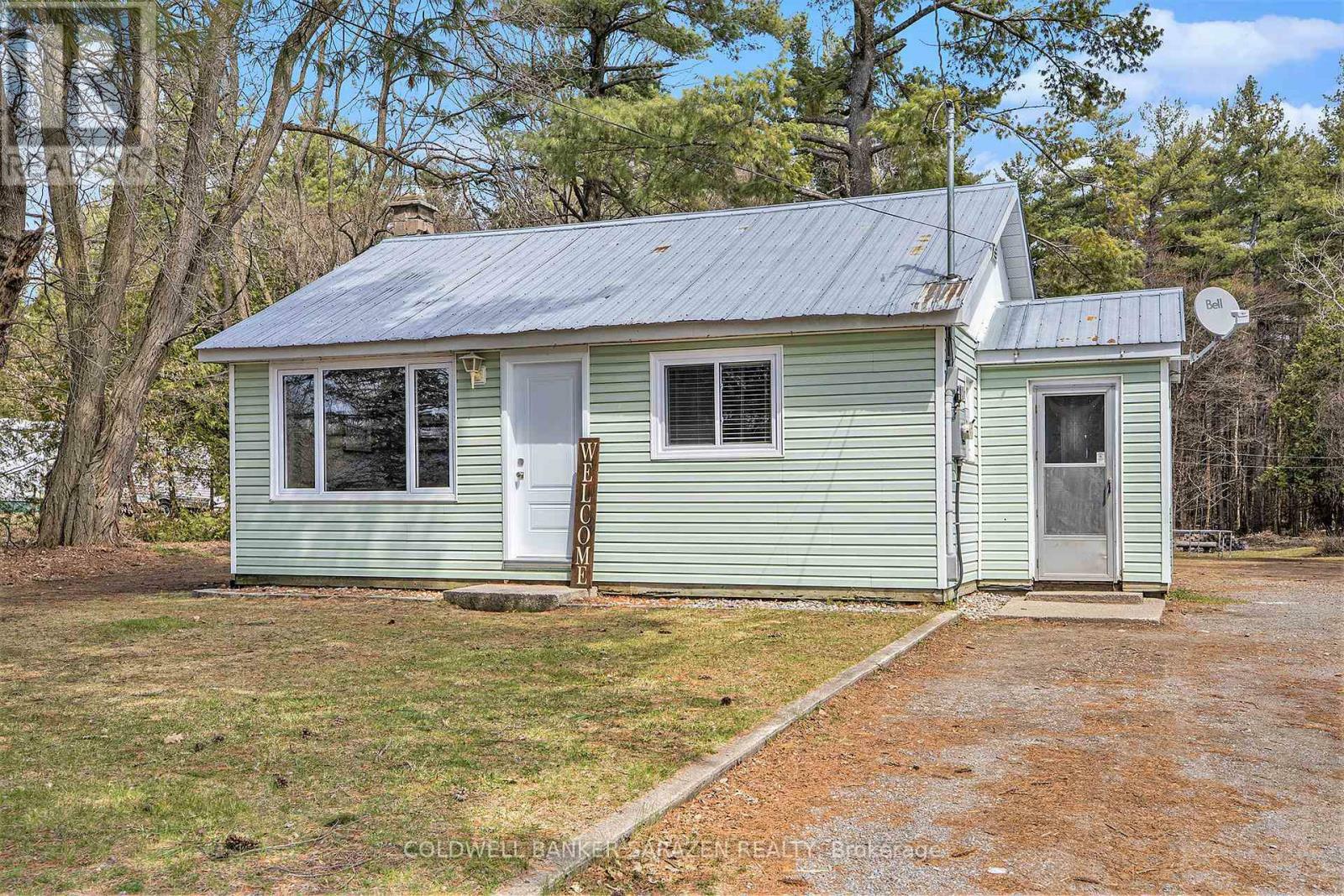 Property Photo: 542 McLachlan Road North ON K0A 3L0