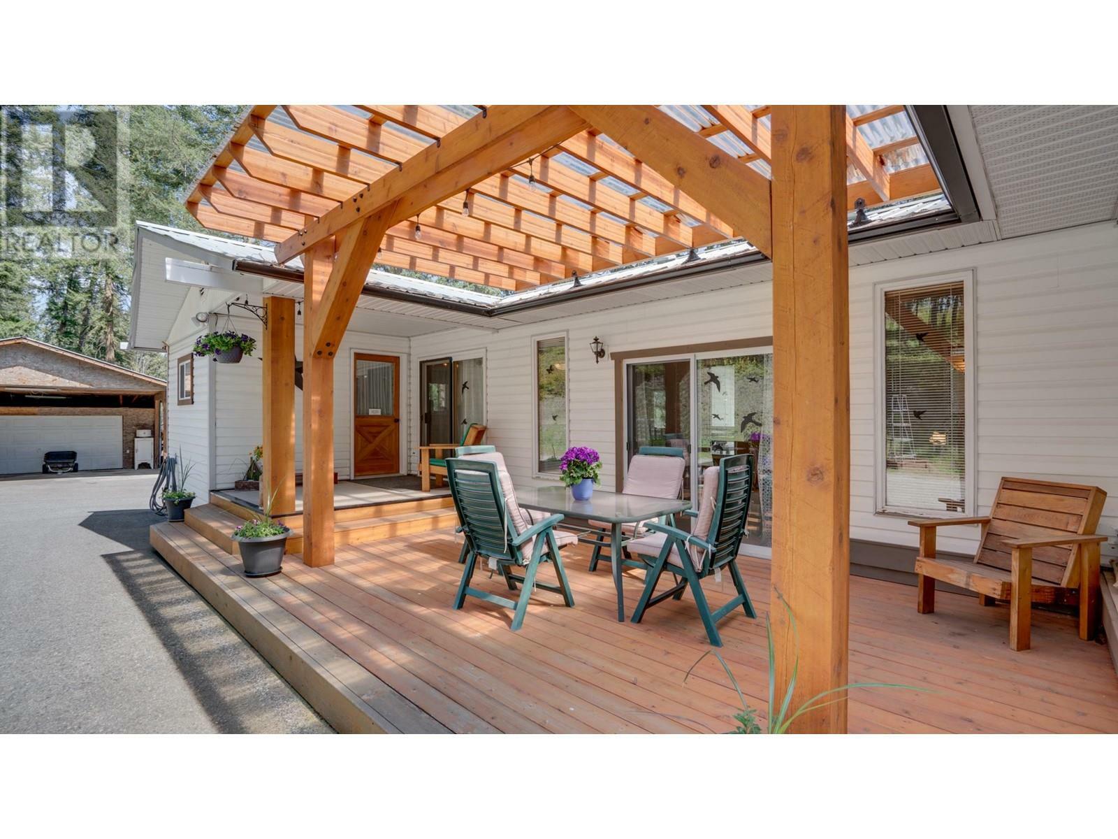 Property Photo:  4851 Lansdowne Road  BC V0E 1B4 