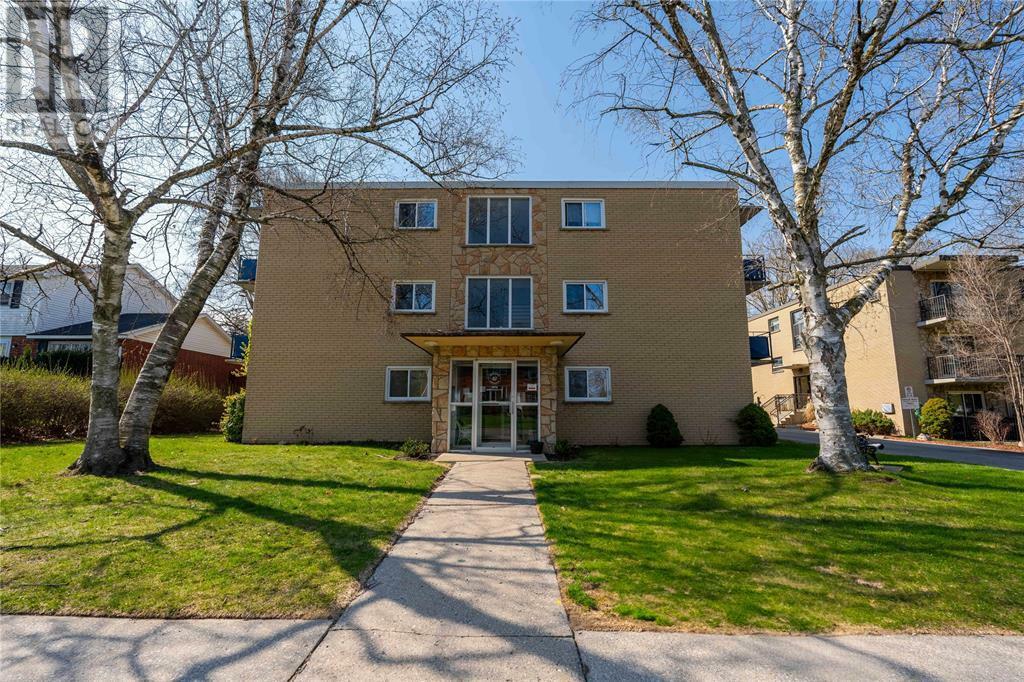 Photo de la propriété: 1075 Brenchley Avenue 104 ON N7S 1R6