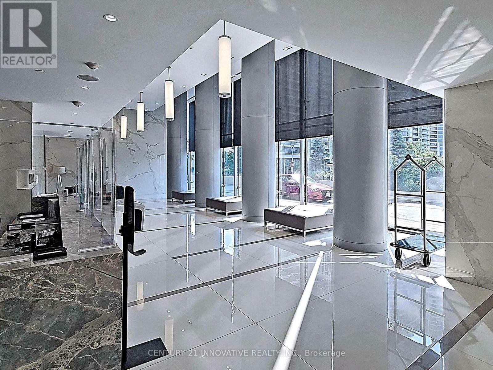 Property Photo: 275 Village Green Square 2616 ON M1S 0L8
