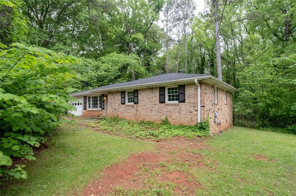 Property Photo: 980 Oakton Drive SW GA 30060