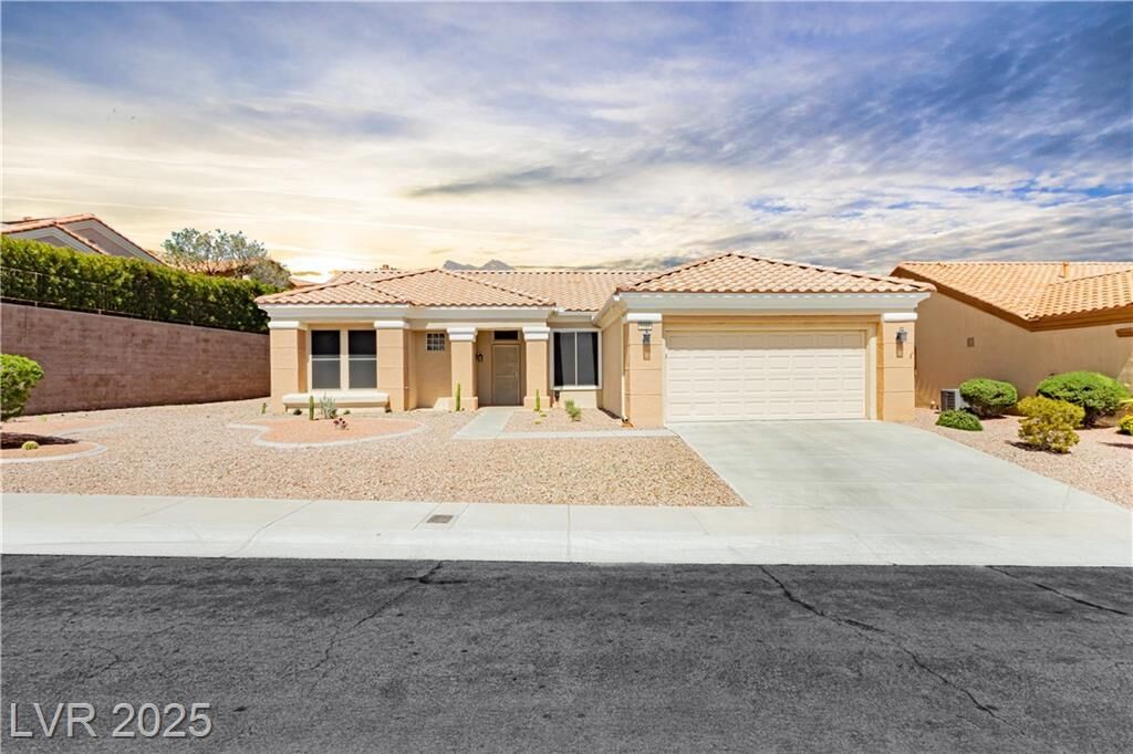 Property Photo: 2205 Beacon Ridge Drive NV 89134