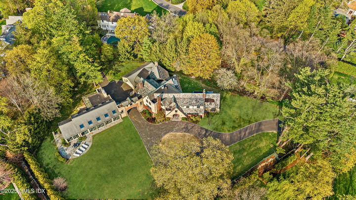Property Photo: 21 Calhoun Drive CT 06831