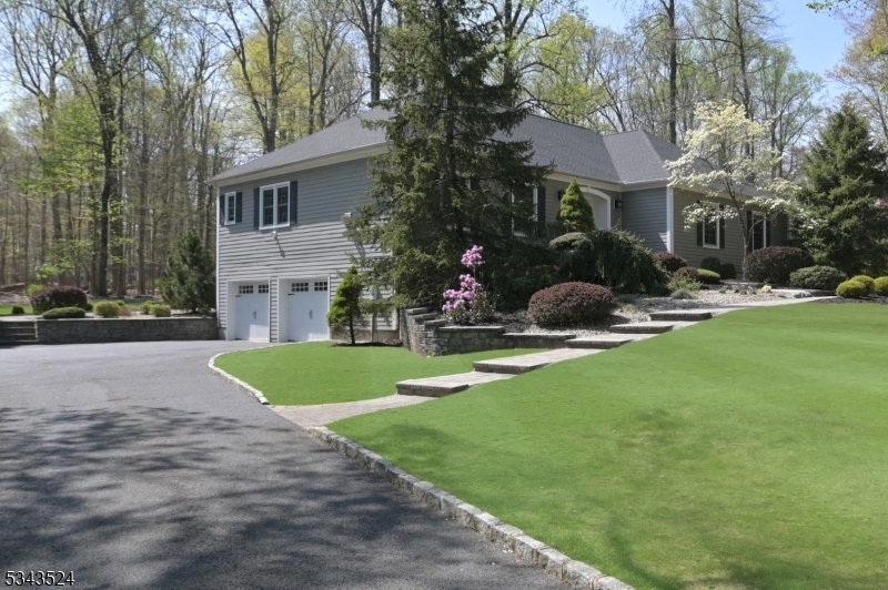 12 Stockade Rd  Warren Twp. NJ 07059 photo