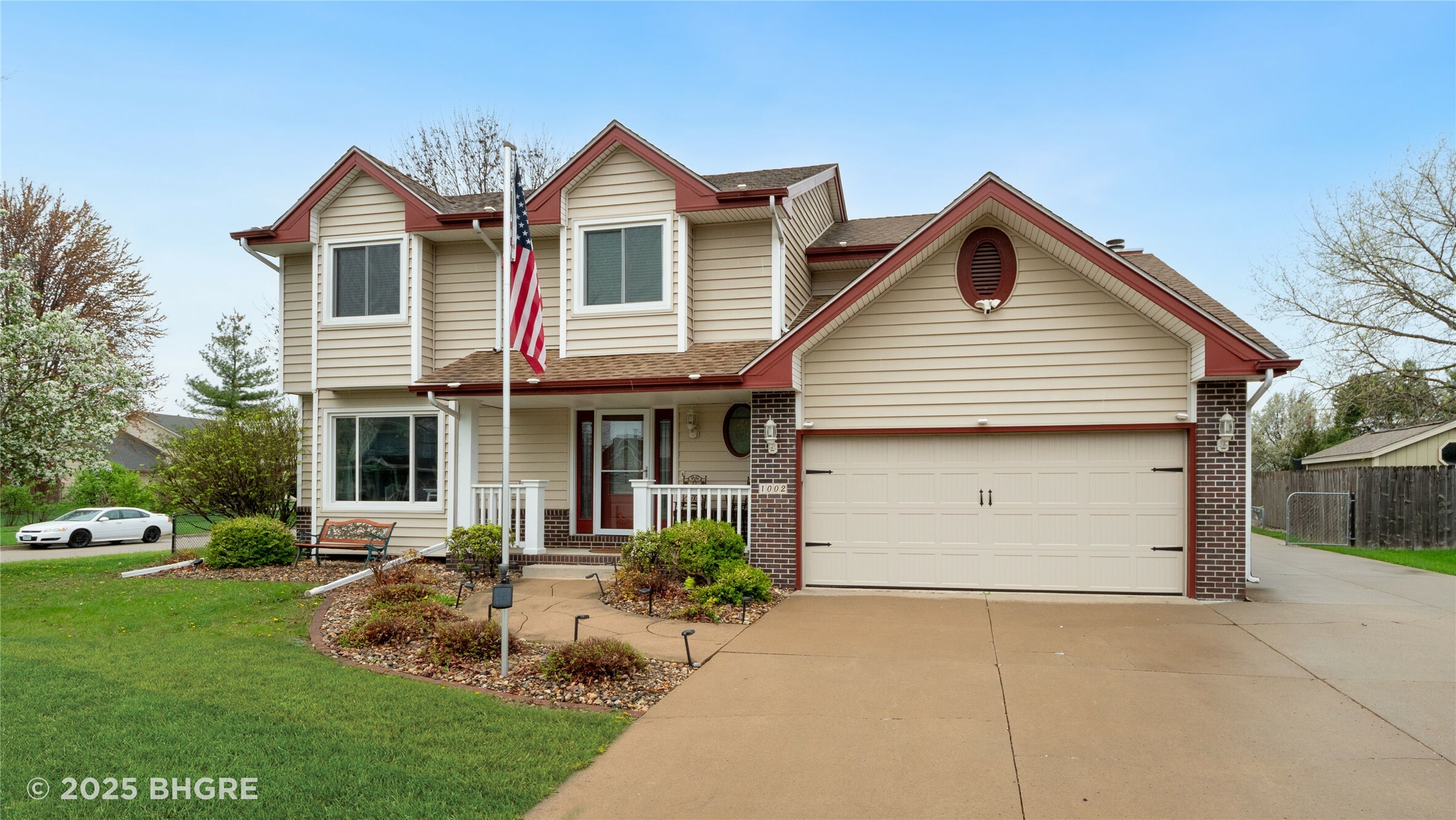 Property Photo: 1002 NW Cedarwood Drive IA 50023