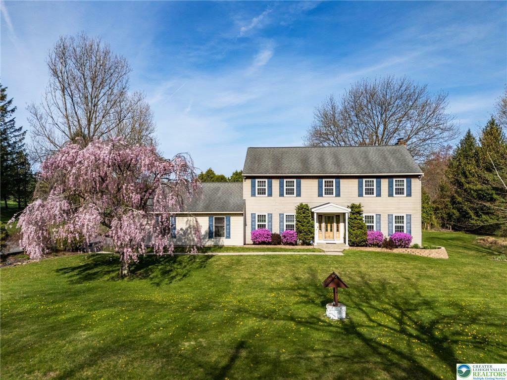 Property Photo: 861 Point Phillips Road PA 18014