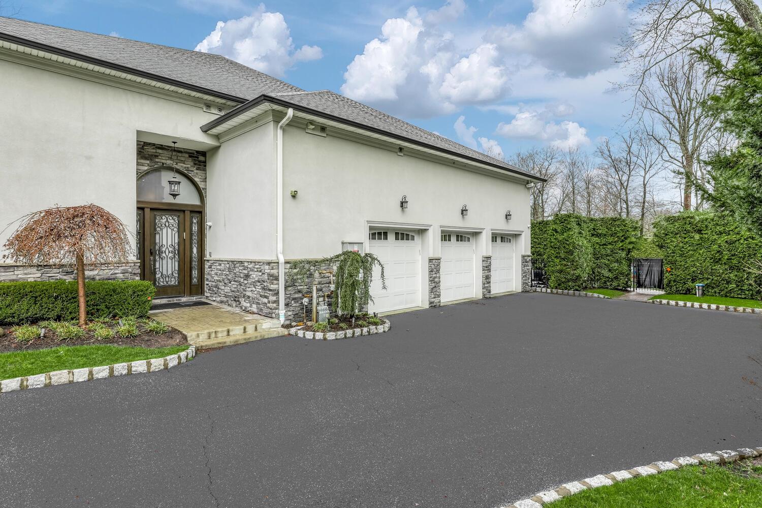 Property Photo: 38 S Parker Drive NY 10952