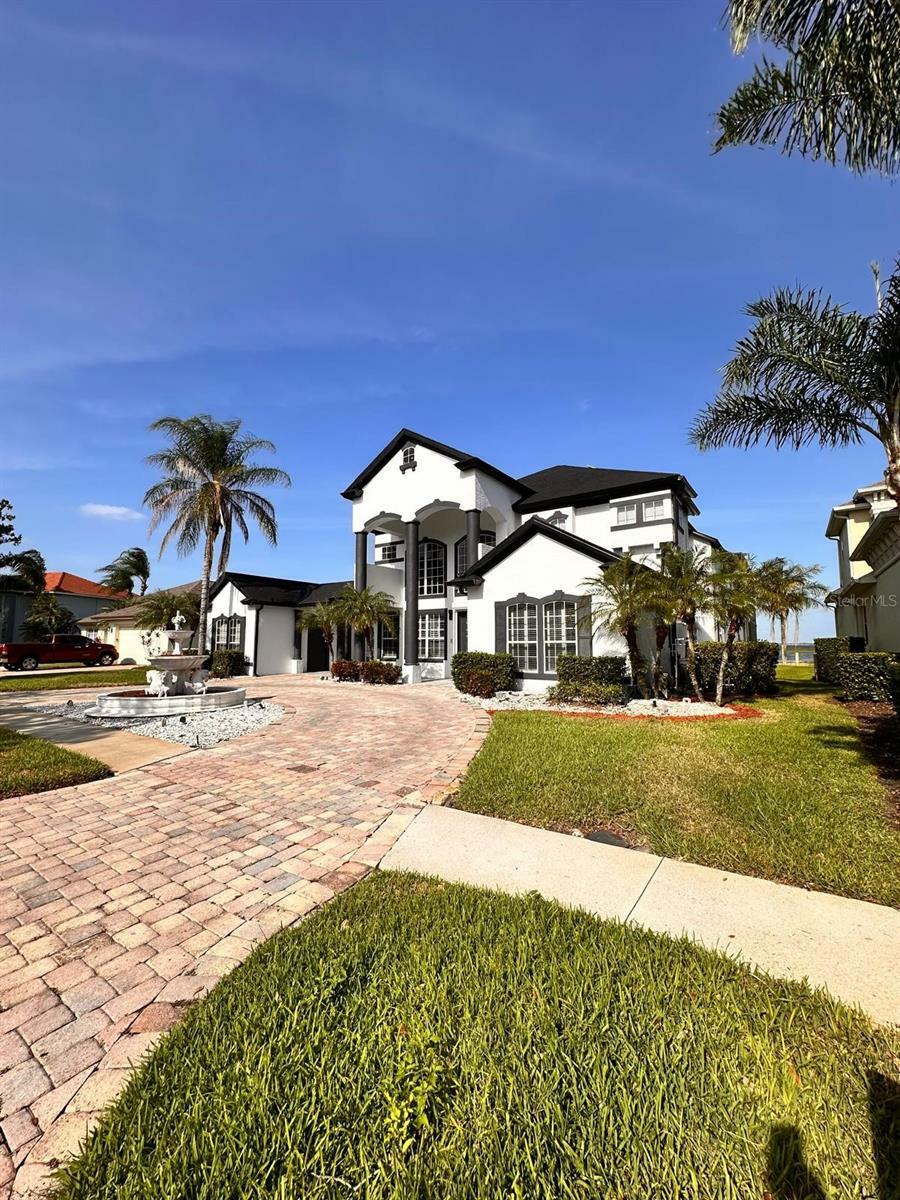 Property Photo: 1407 Water Lilly Lane FL 34744