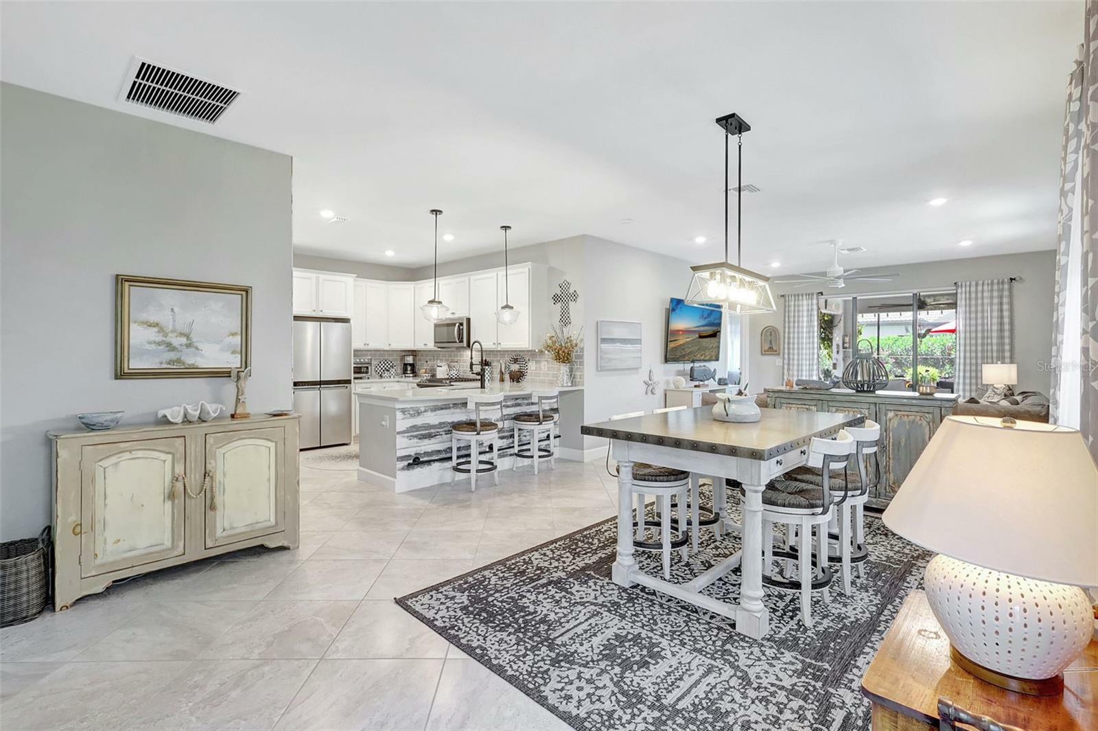 Property Photo: 12291 Myrtle Bay Court FL 34238