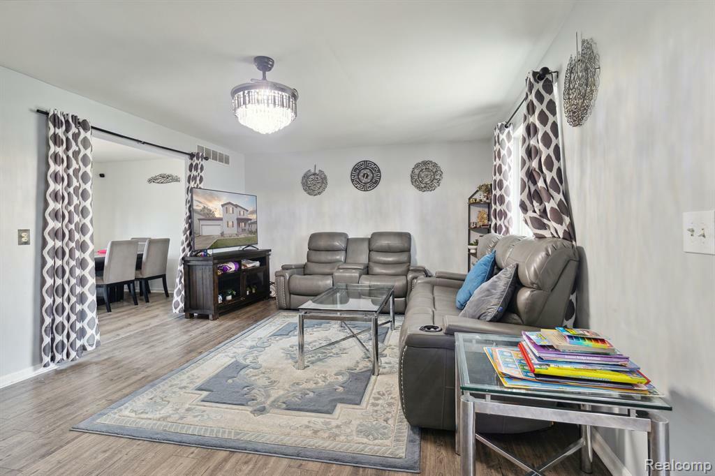 Property Photo: 22055 Cunningham Avenue MI 48091 3629