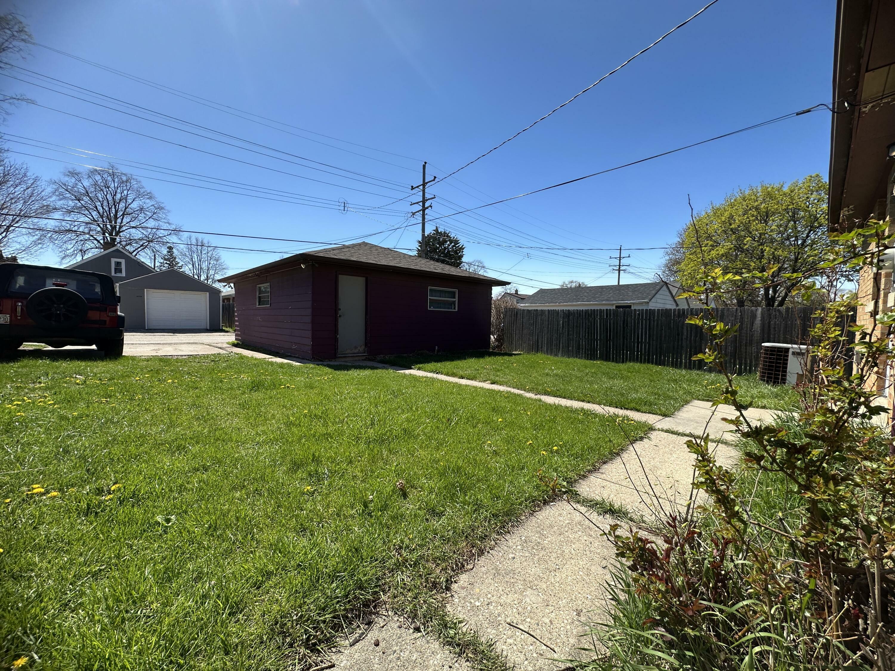 Property Photo: 6231 W Spencer Pl WI 53218