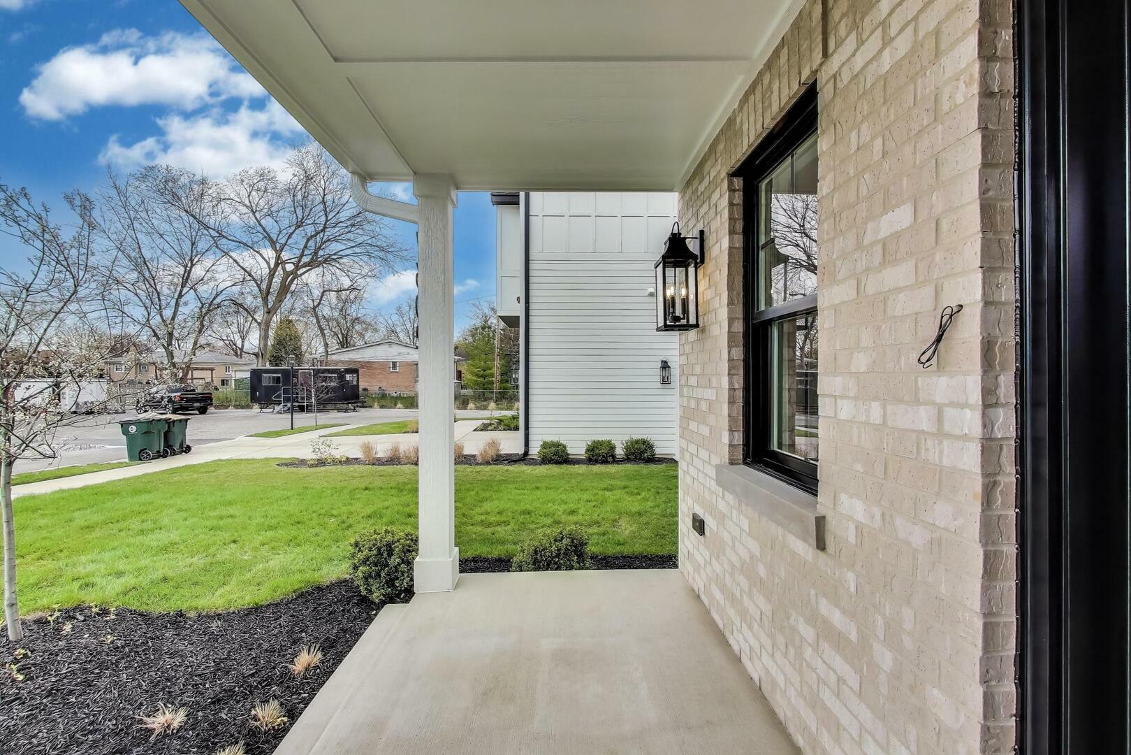 Property Photo: 7302 Ponto Court IL 60053