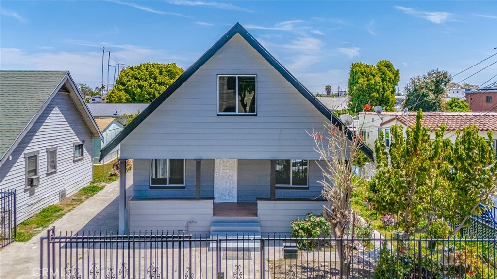 Property Photo: 3740 S Harvard Boulevard CA 90018