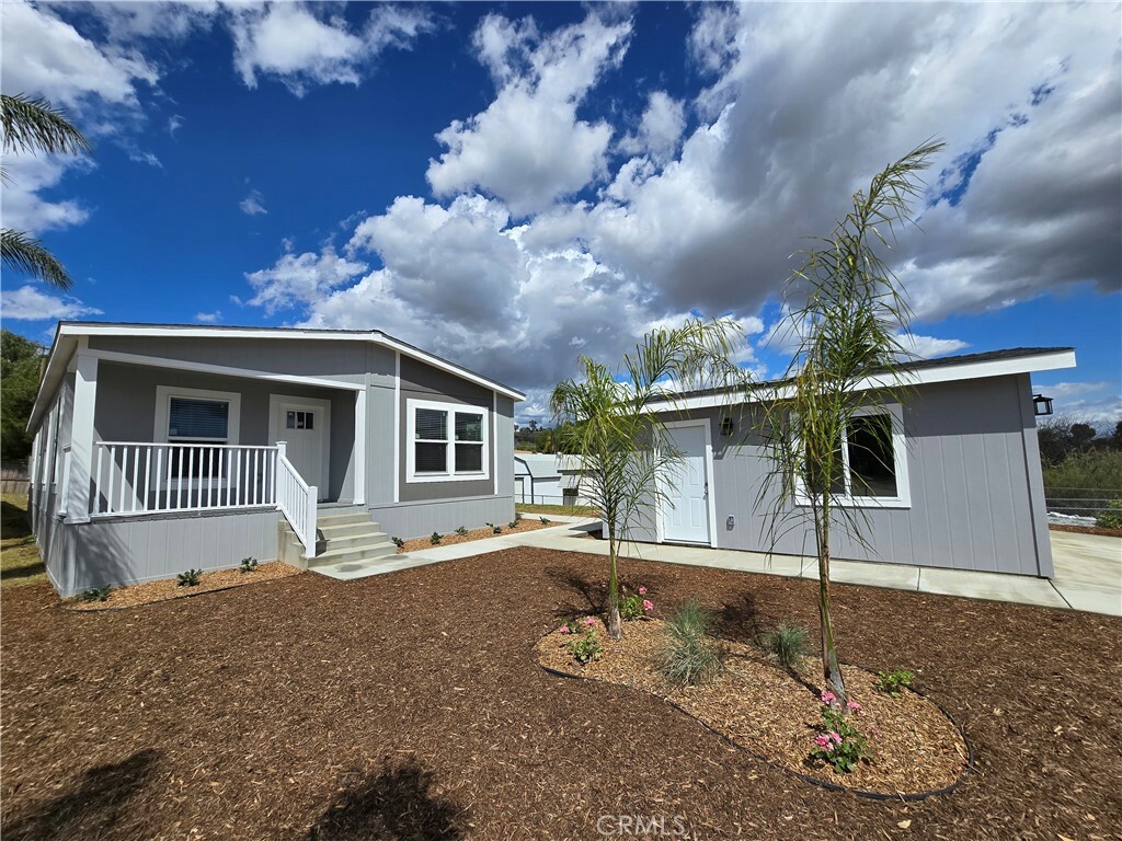 Property Photo: 23784 Vista Way CA 92587
