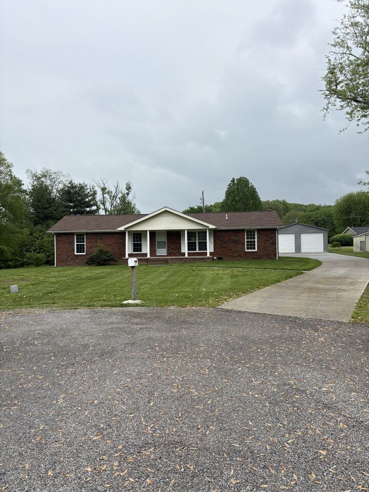 1400 Dogwood Ln  Lafayette TN 37083 photo