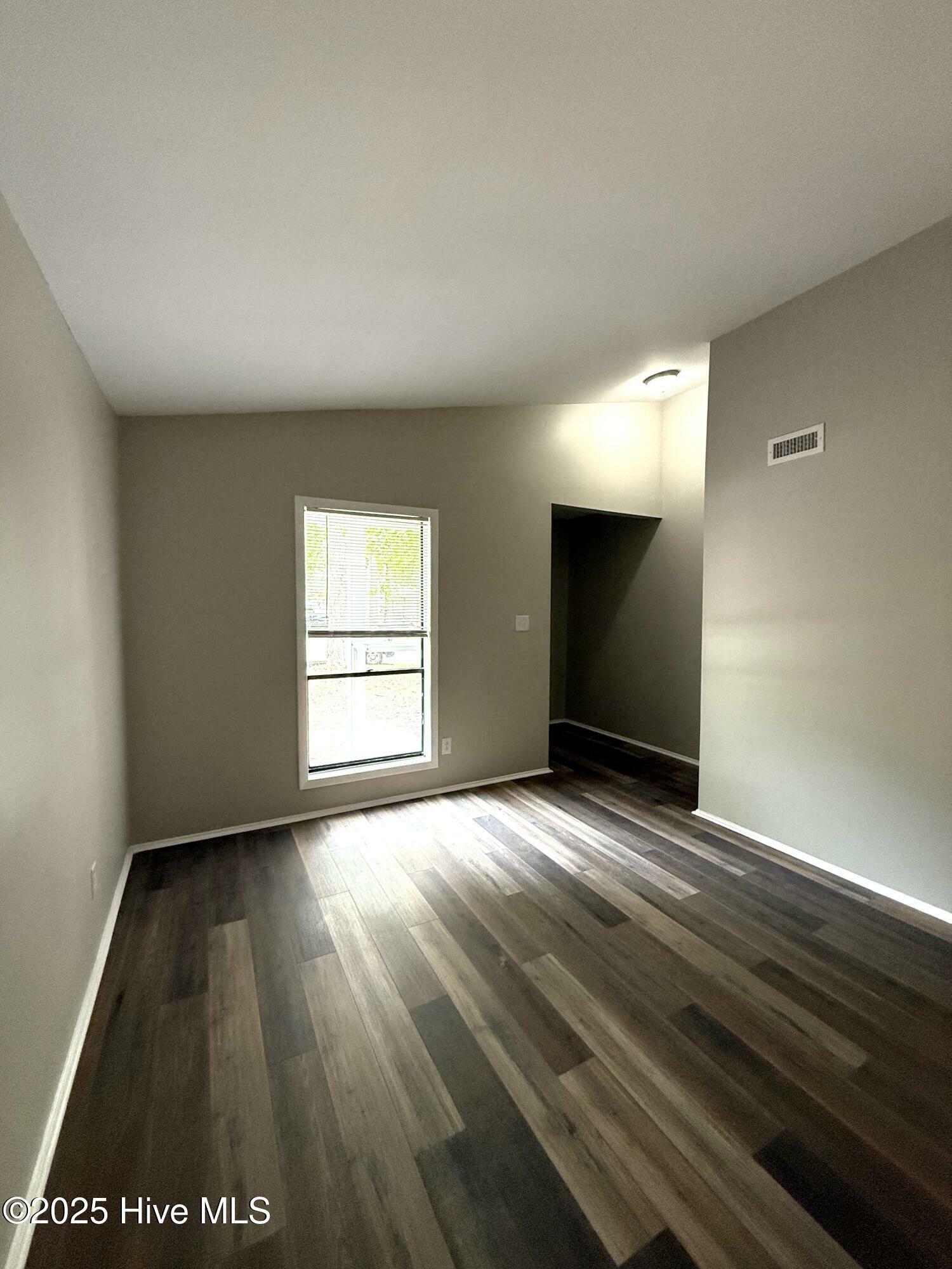 Property Photo: 116 Twinwood Drive NC 28546