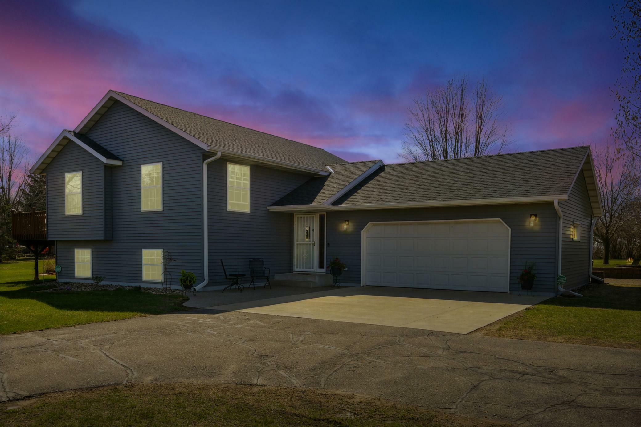 Property Photo: 7823 Cabana Circle MN 55353