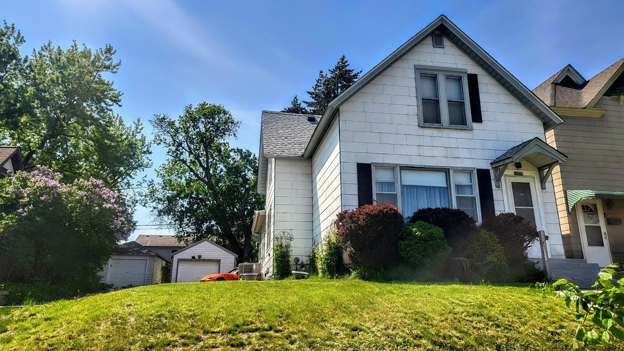 Property Photo: 1005 Galtier Street MN 55117