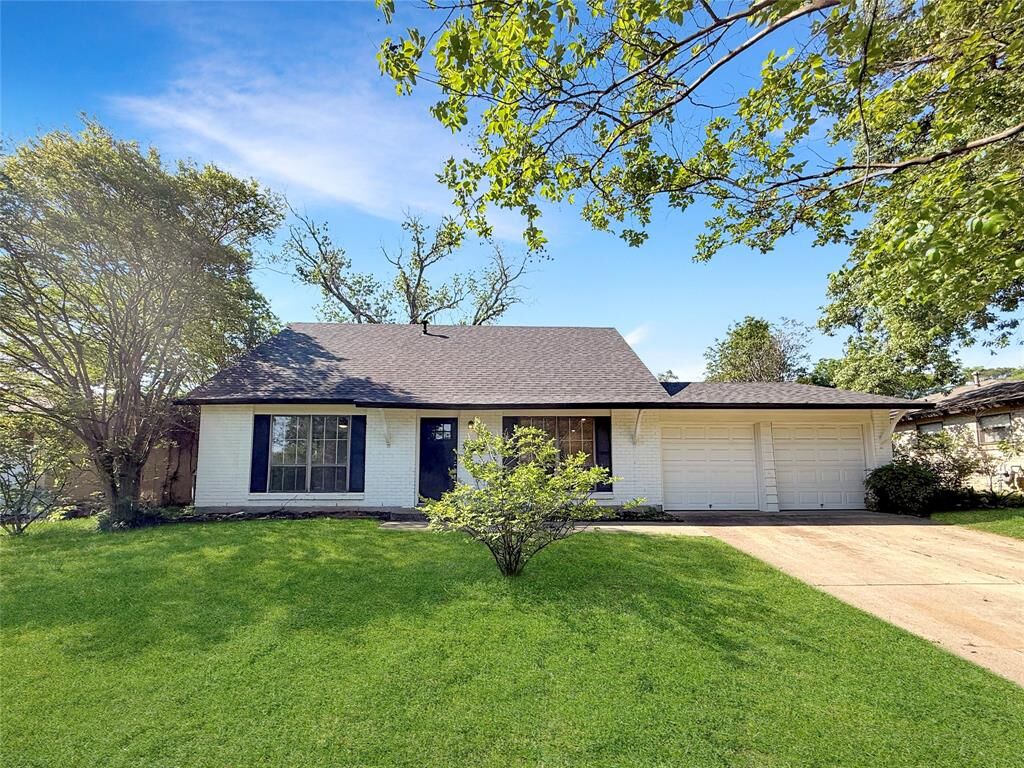 Property Photo:  507 Brownstone Street  TX 76039