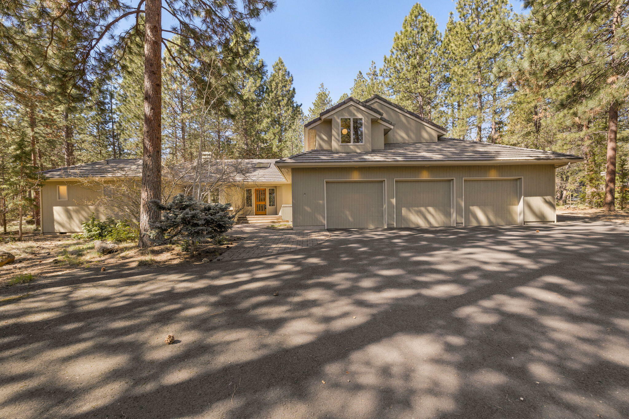 Property Photo: 60060 River Bluff Trail OR 97702
