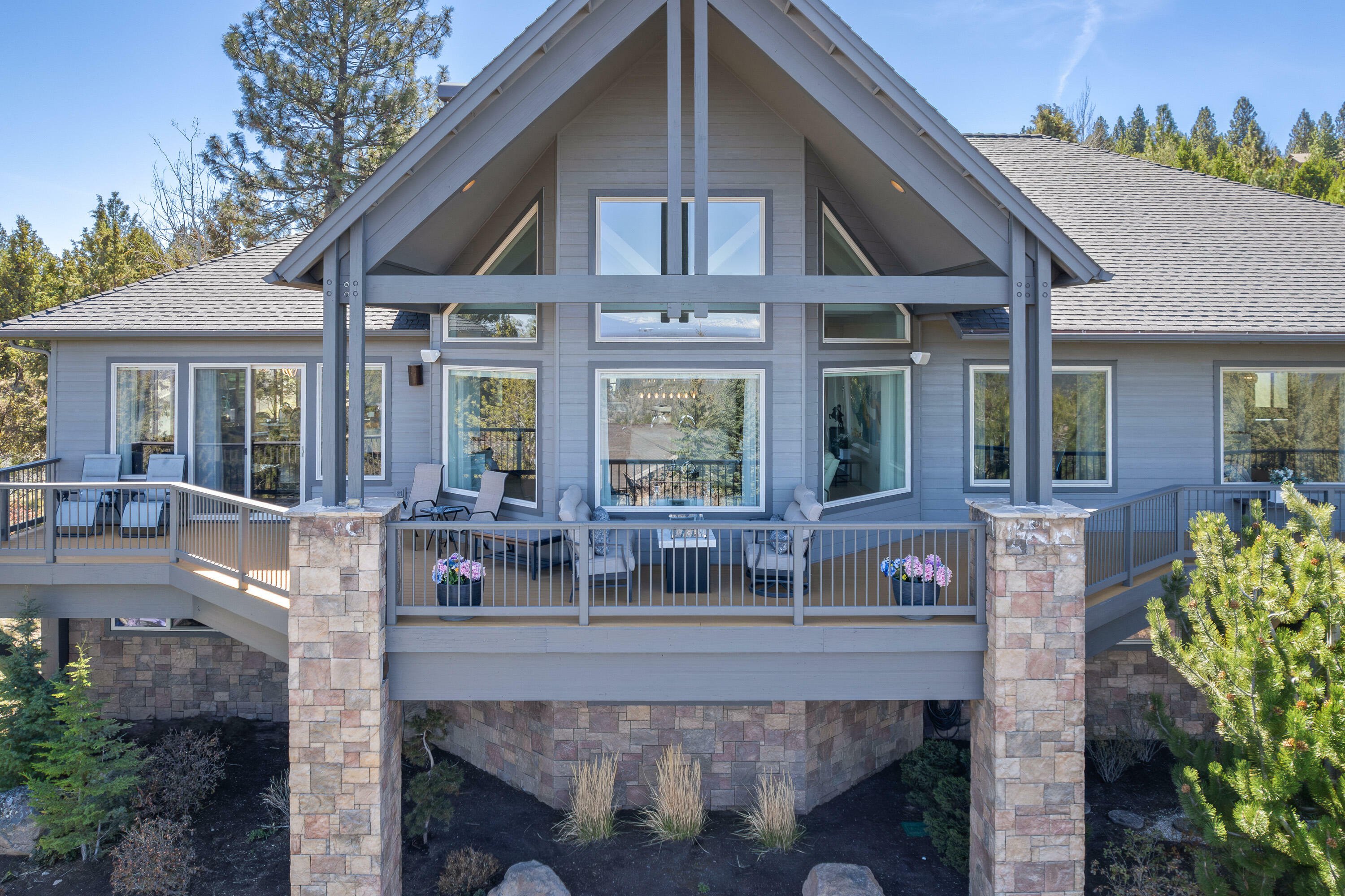 Property Photo: 1359 NW Remarkable Drive OR 97703