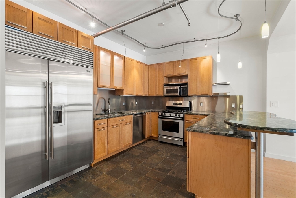Property Photo:  453 Washington St 8A  MA 02111 
