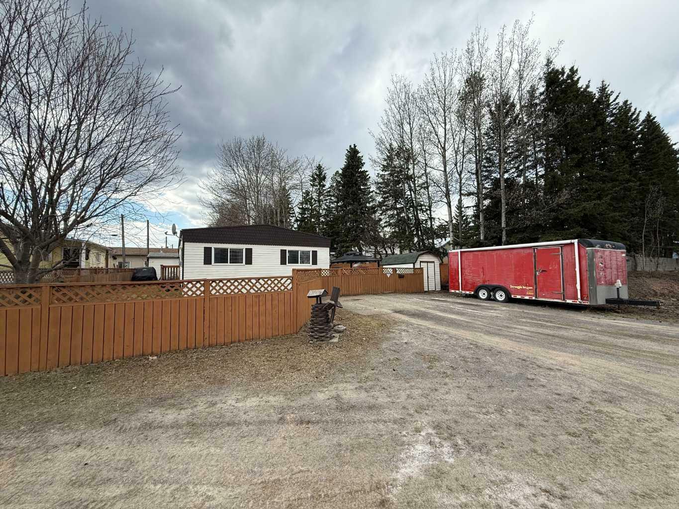 Property Photo: 133 Jarvis Street 253 AB T7V 1R6