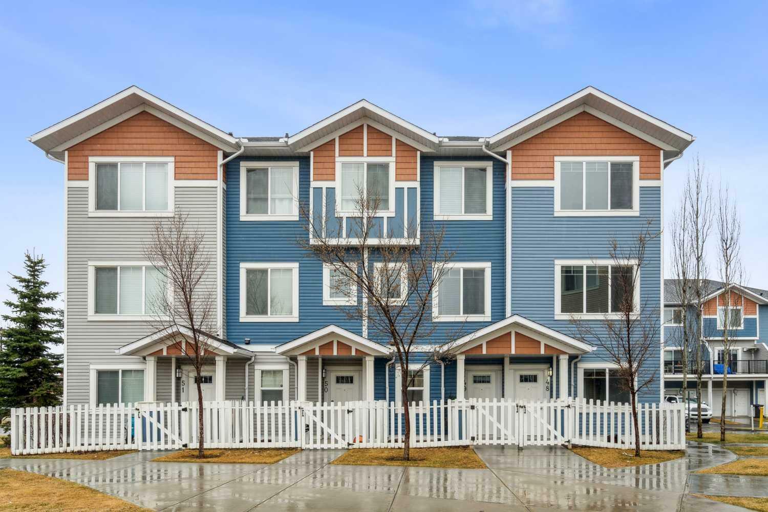 Property Photo: 48 Stonehouse Crescent NW AB T1V 1G1