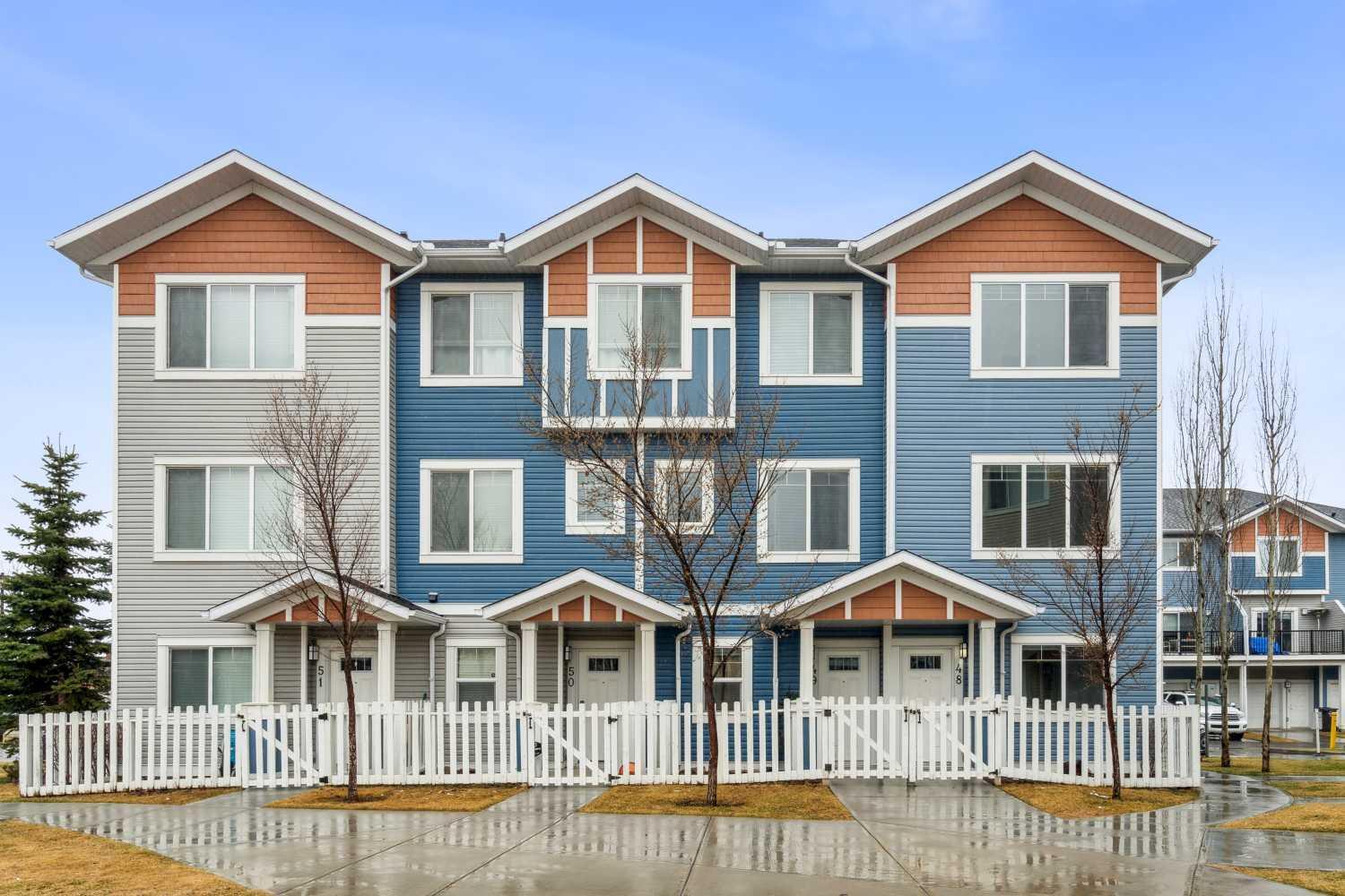 Photo de la propriété: 48 Stonehouse Crescent NW AB T1V 1G1