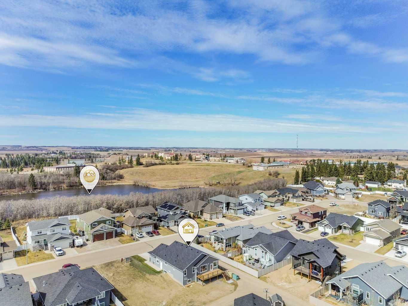 Property Photo: 40 Erica Drive AB T4L 0H3