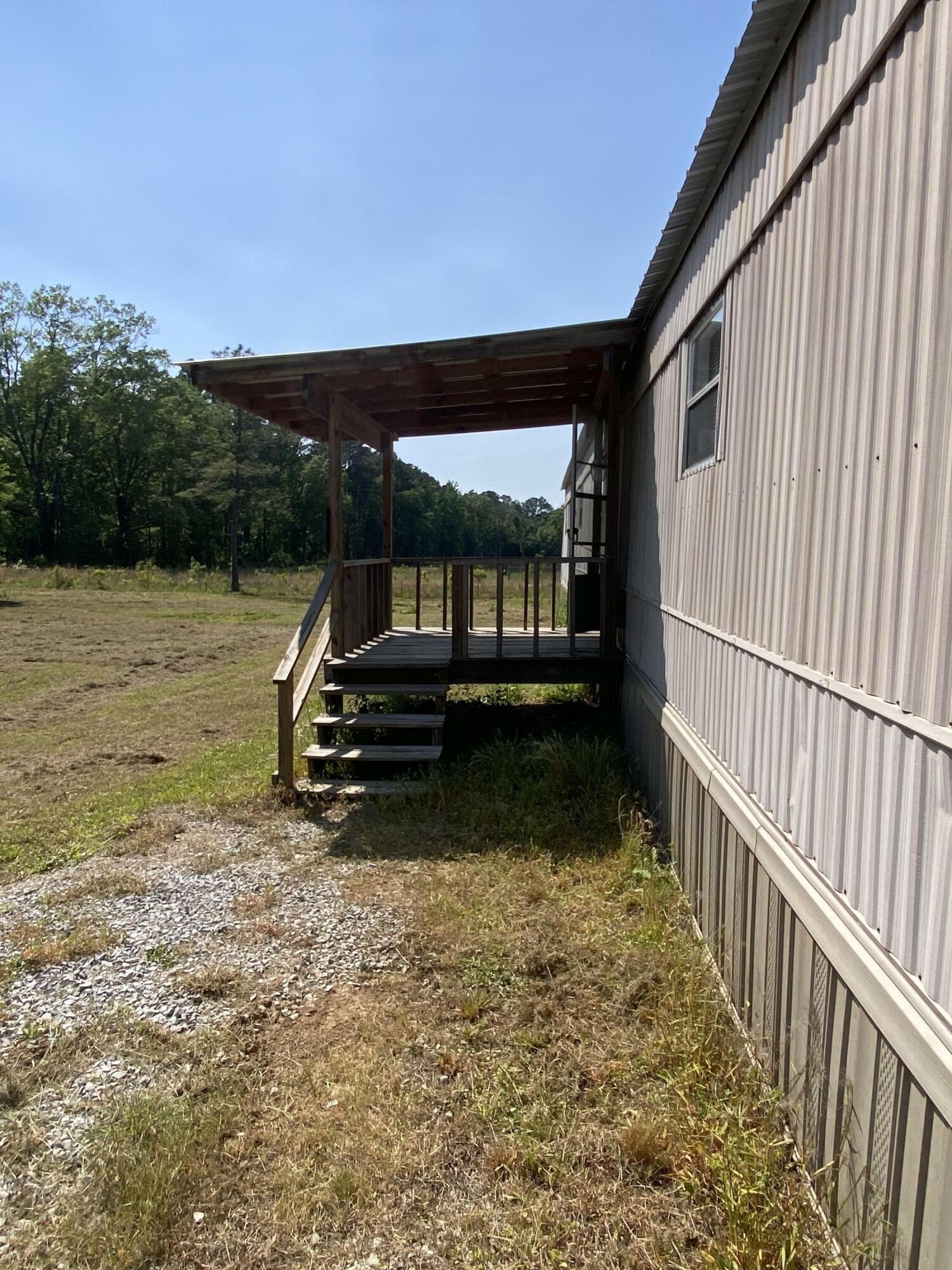 Property Photo: 991 Hwy 121 LA 71438