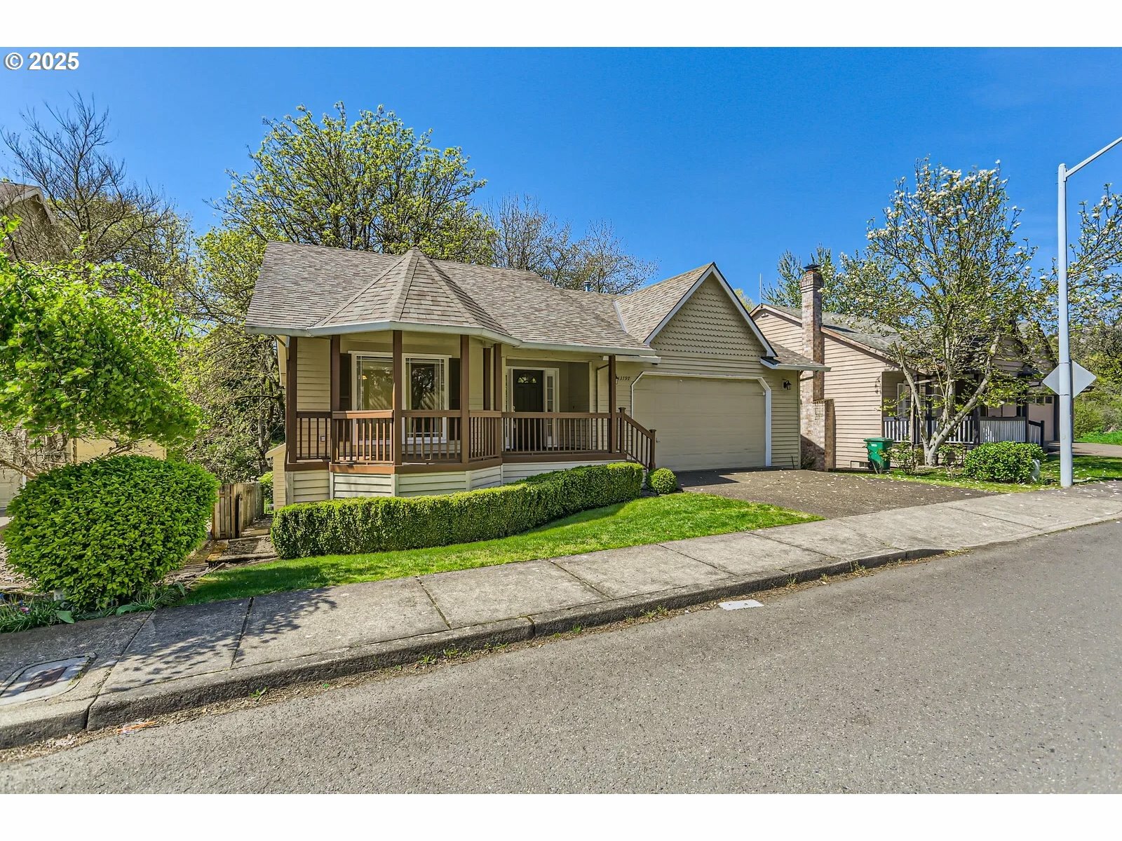 Property Photo: 13797 SE 141st Ave OR 97015