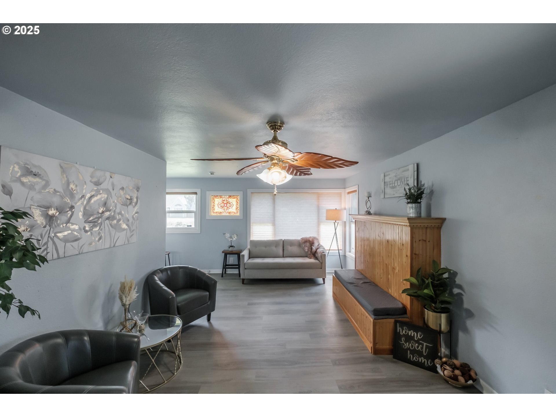 Property Photo: 6810 Main St OR 97478