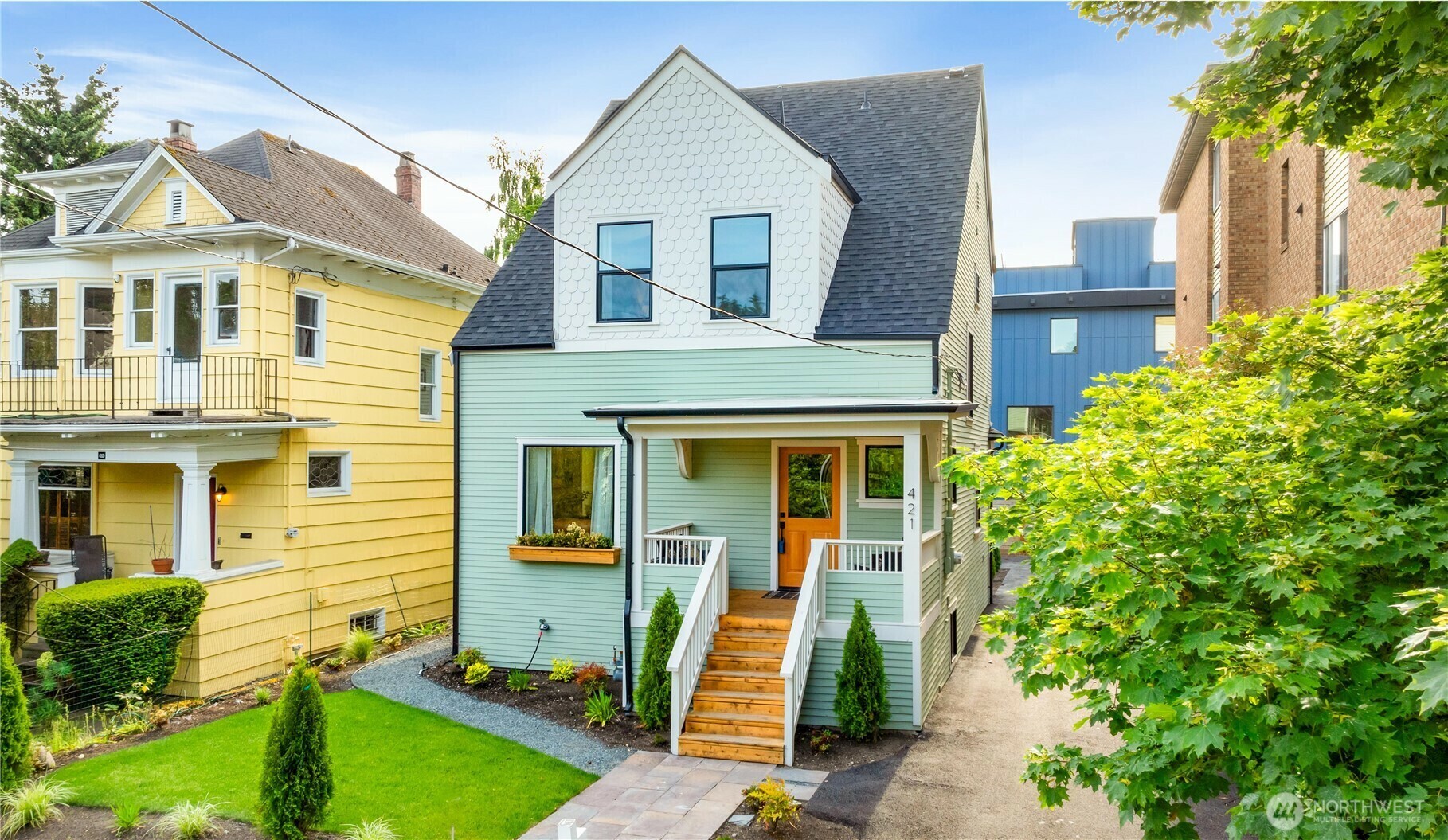 Property Photo: 421 Malden Avenue E WA 98112