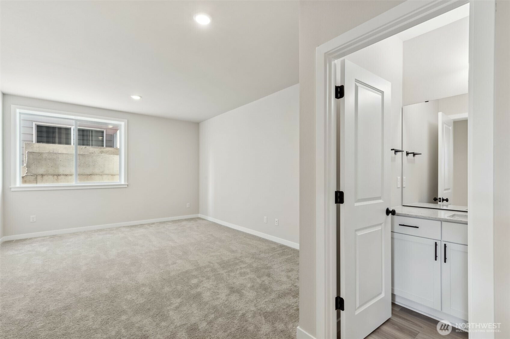 Property Photo: 10810 43rd Avenue SE WA 98208