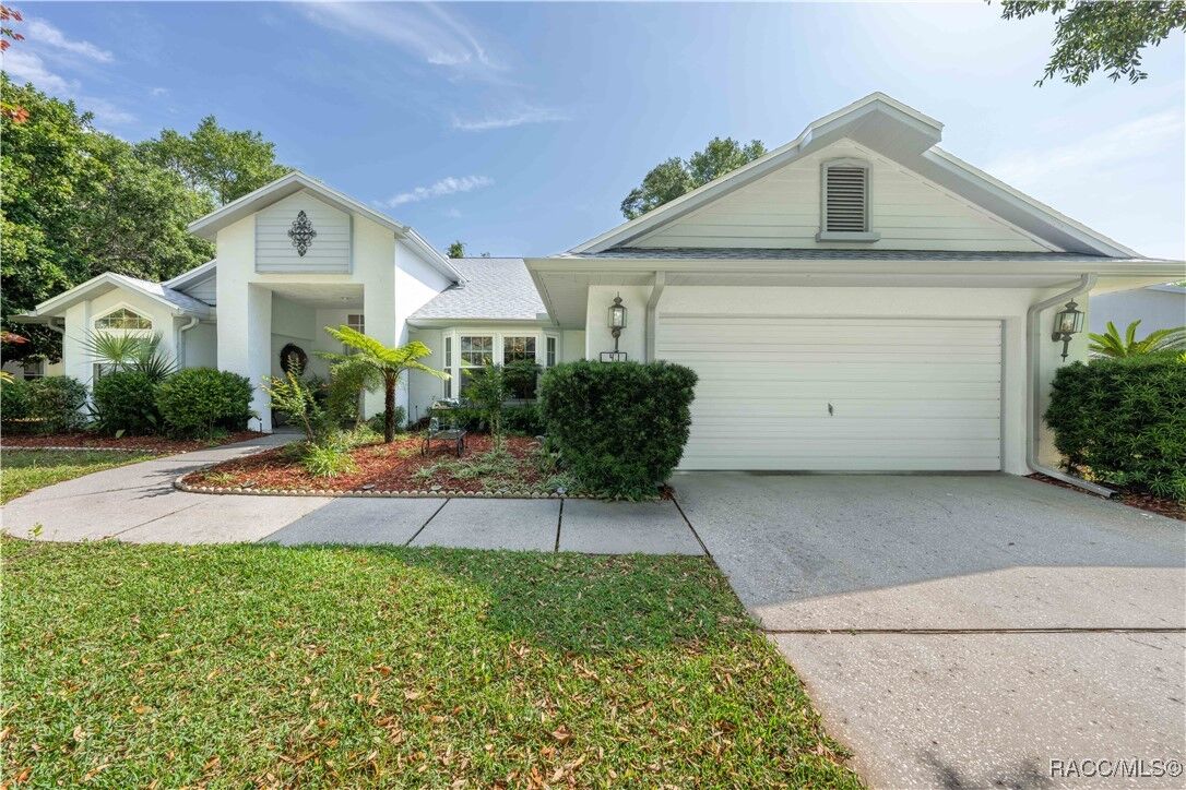 Property Photo:  41 Pine Drive  FL 34446 