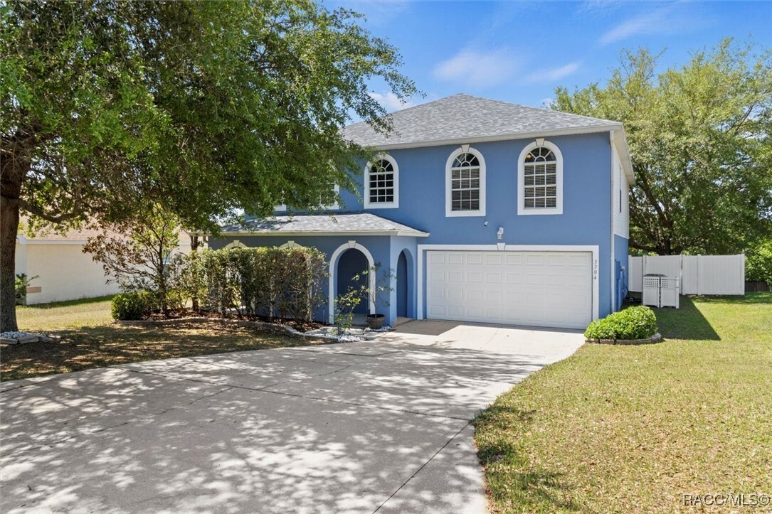 Property Photo: 3304 N Burroughs Path FL 34465