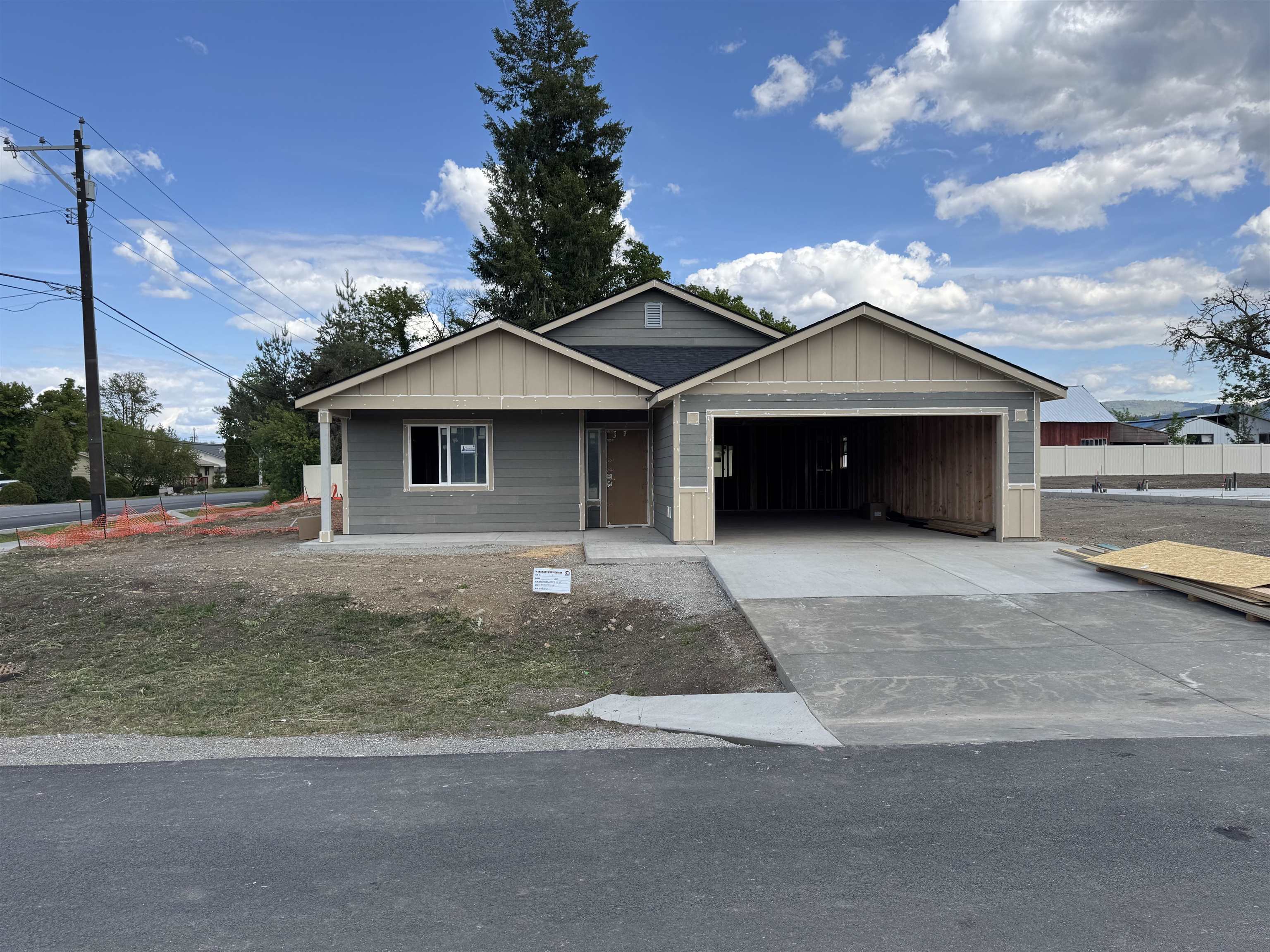 Property Photo: 5 S Rivista Ln WA 99016