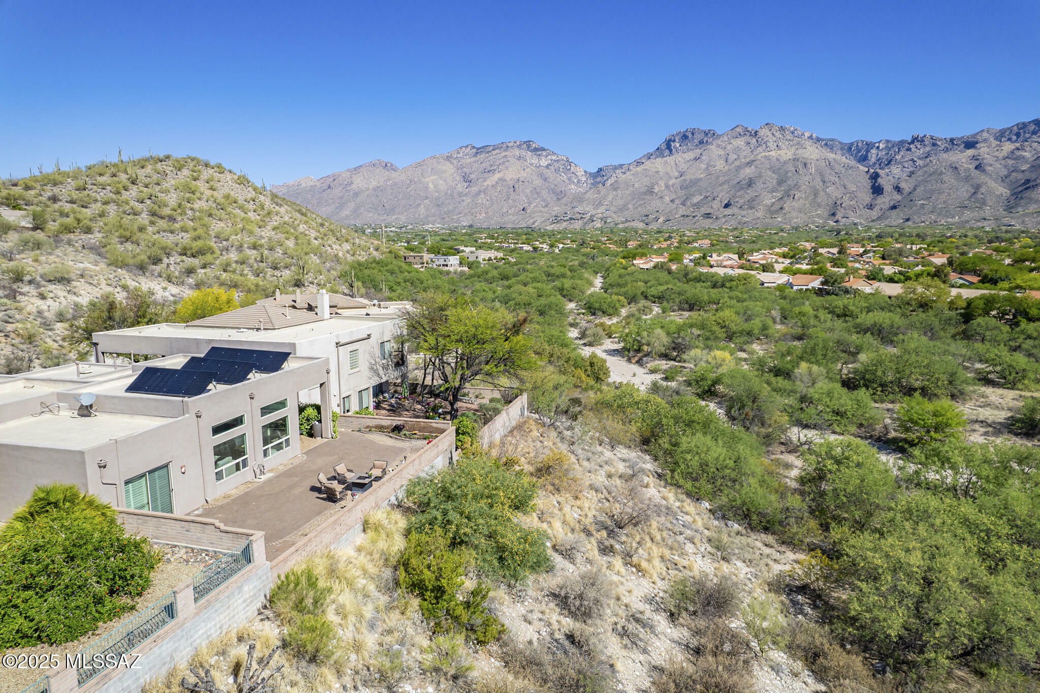 Property Photo: 5056 N Valley Shadows Place AZ 85750
