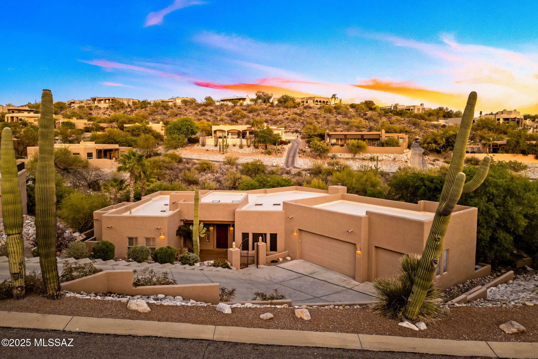 Property Photo: 6340 N Placita Alta Reposa AZ 85750