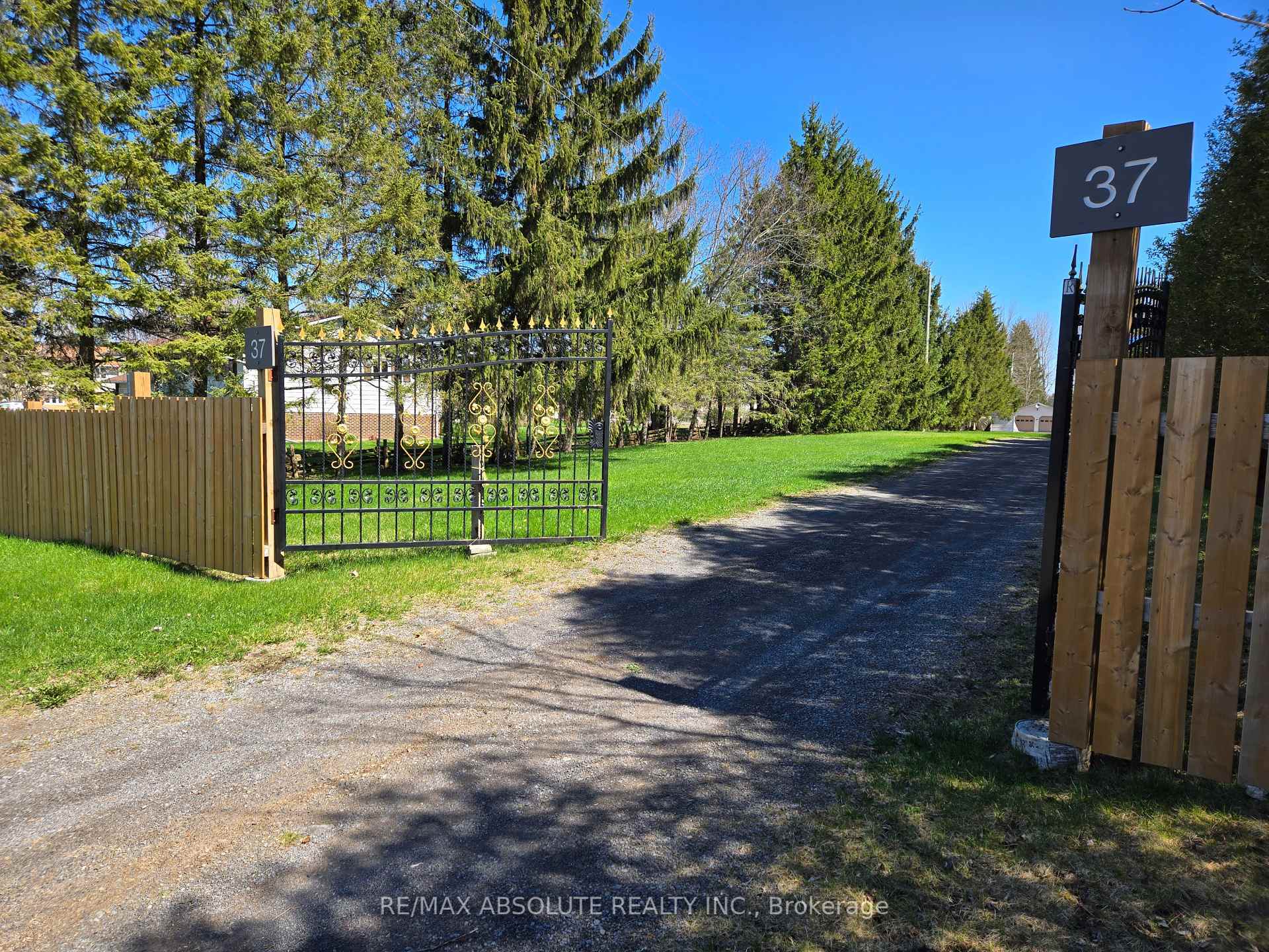 Property Photo: 37 Somerville Road ON K0G 1J0